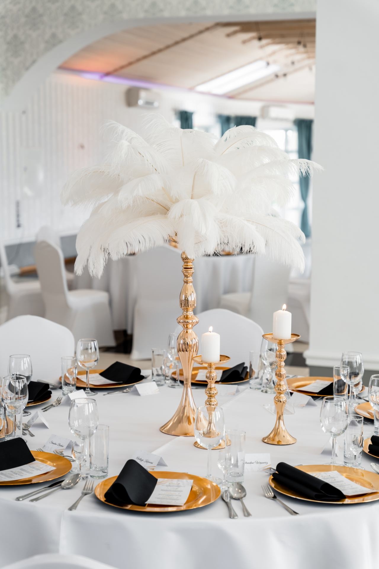 Strusie pióra białe wynajem Strusie pióra białe wynajem